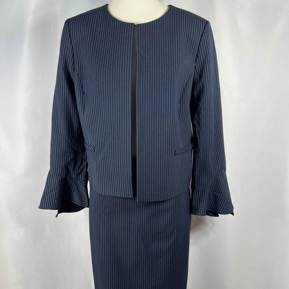 NWOT Tahari Arthur Levine Blue Pinstripe Skirt & Jacket‎ Business Suit Size 8
